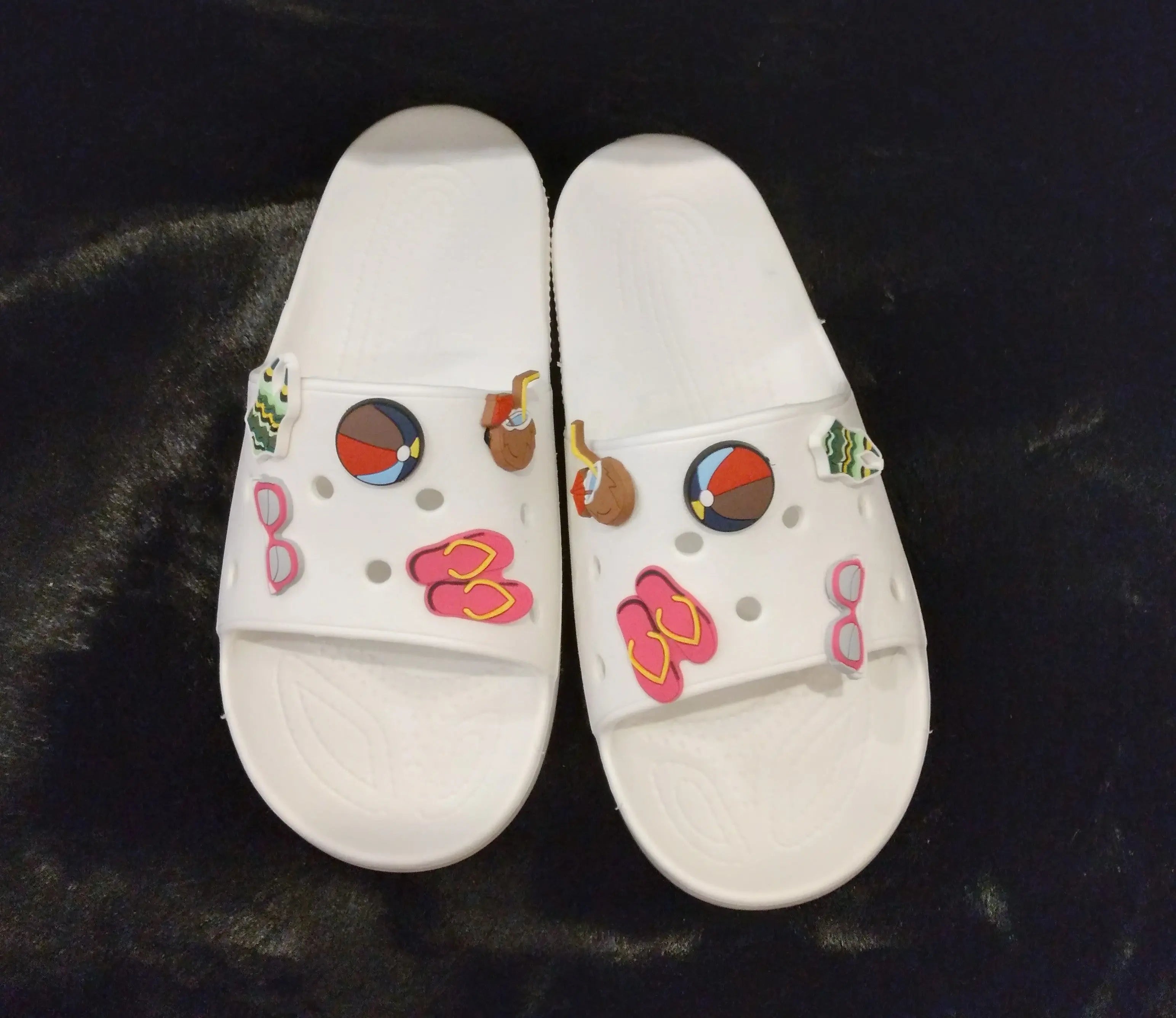 Image & Stylez LLCChill SlidesOn Chill SlidesSporty Slides with Charms Included
*Runs Small*We recommend ordering one size up.